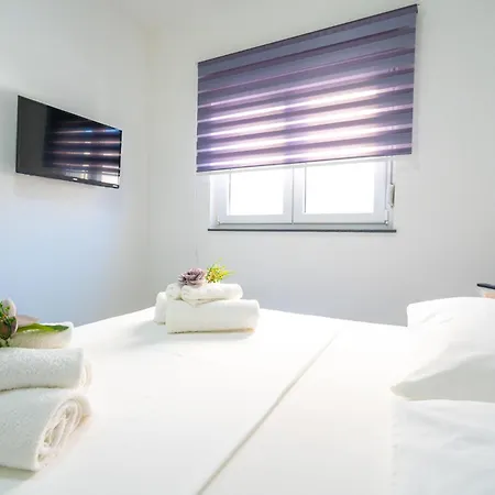 Lucius 1 By Interhome Appartement *