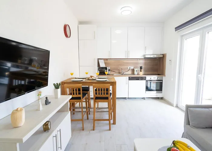 Lucius 1 By Interhome Appartement *